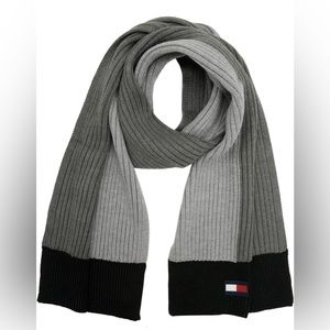 Tommy Hilfiger men's Striped Scarf